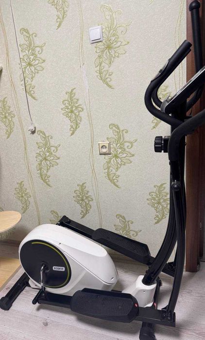 Продам тренажер Орбитрек Ecofit E-621E