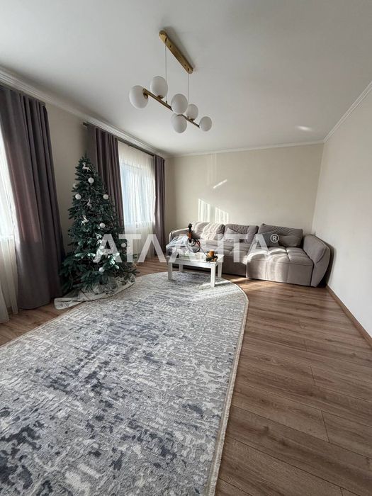 доглянутий будинок у центрі міста Сторожинець