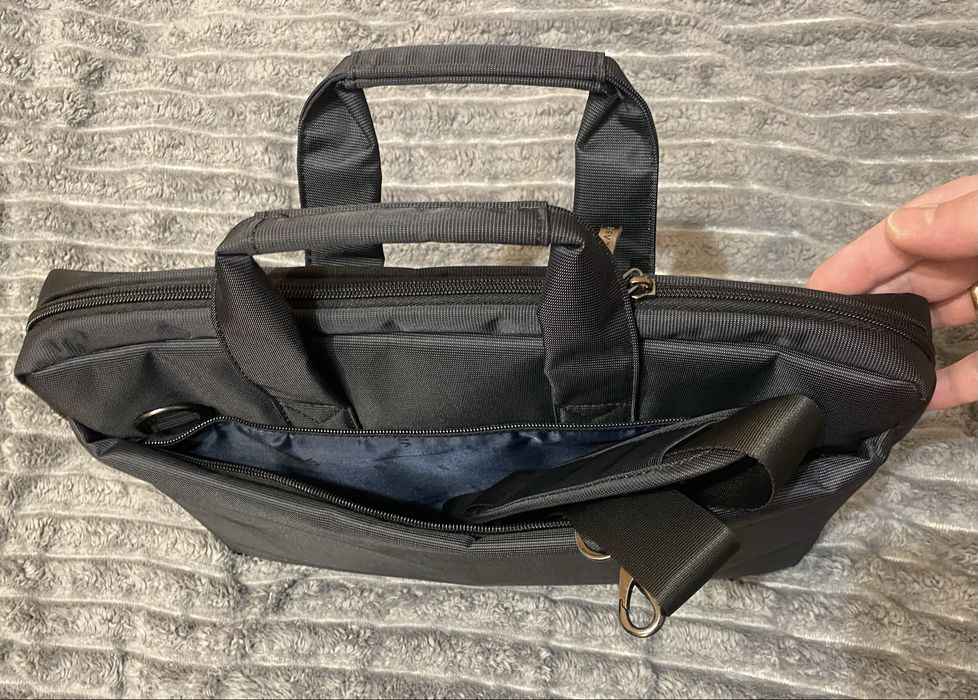 Сумка для ноутбука RivаCase 8231/ 15.6 / Black