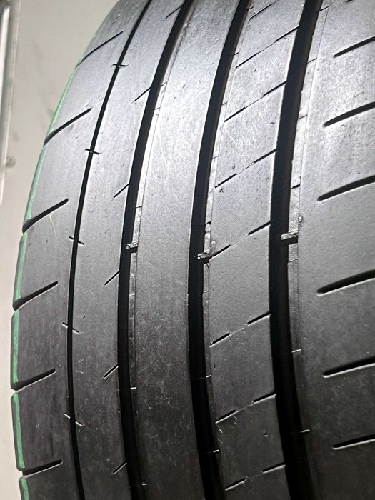 Pneus Michelin Pilot Super Sport - 275/35/19 - Excelentes