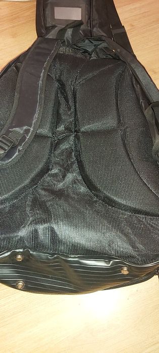 Pokrowiec na gitarę akustyczną wodoodporny ,piankowy Rockbag