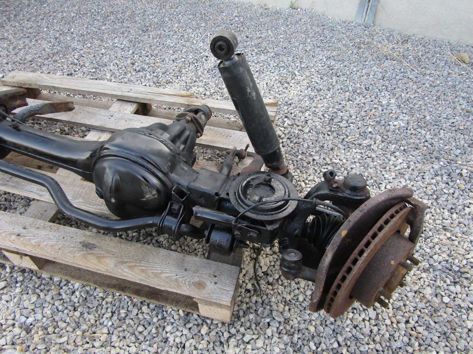 Range Rover P38 2.5 TDS most przód przedni