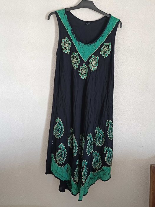 3 Vestidos XL e Saia L larga
