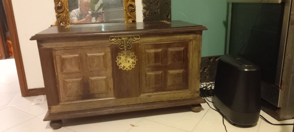 Arca de Madeira Maciça