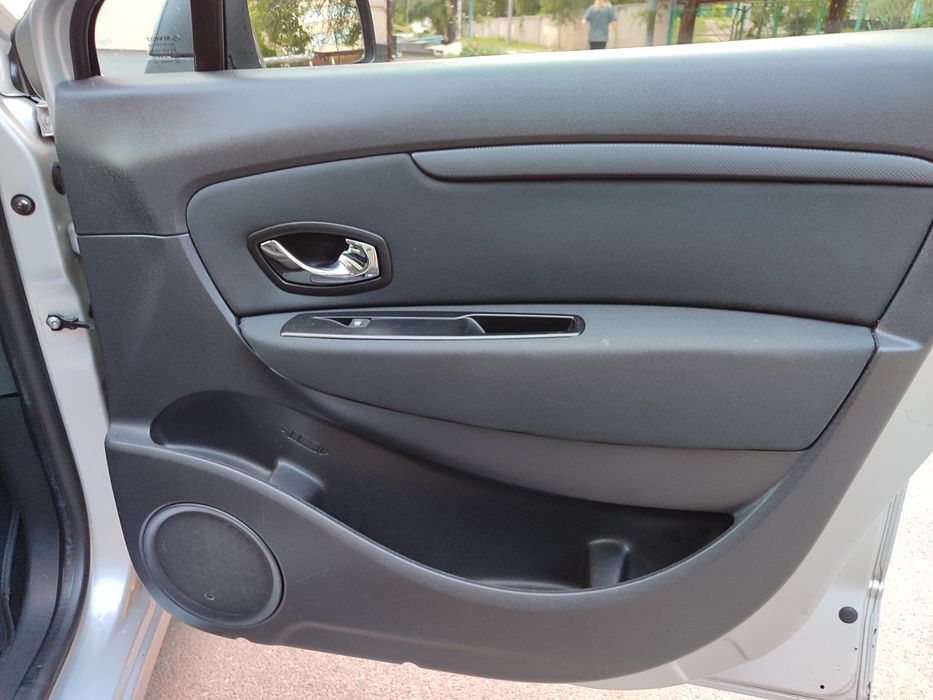 Renault Grand Scenic 2011 VIN VF1JZ1UB646601930 фото оголошення 13 з 18
