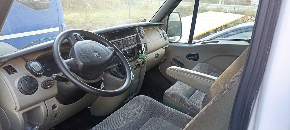 ćwiartka tył tylna błotnik  master movano II l2h2 lak 0389