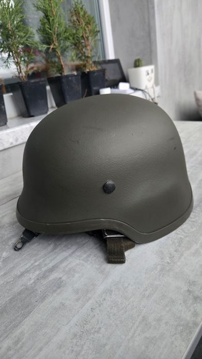 Шолом німецький 55-57 новий