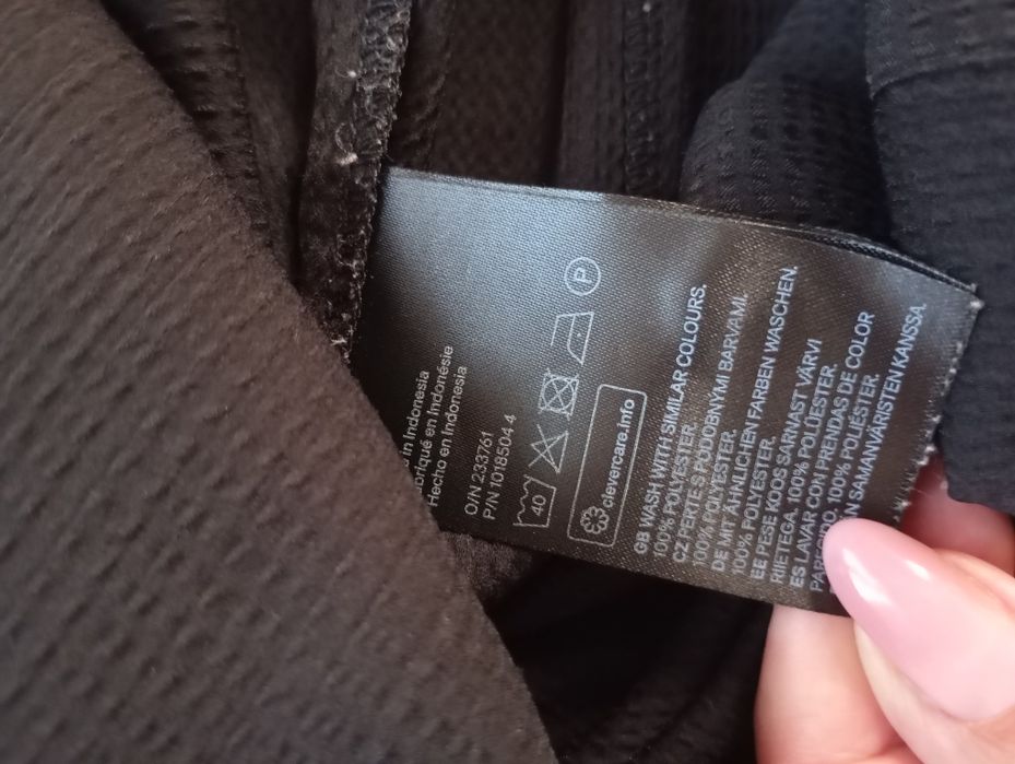 H&M S-L żakardowa luźna czarna sukienka owersizowa szmizjerka midi