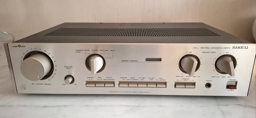 Wzmacniacz Luxman L-210