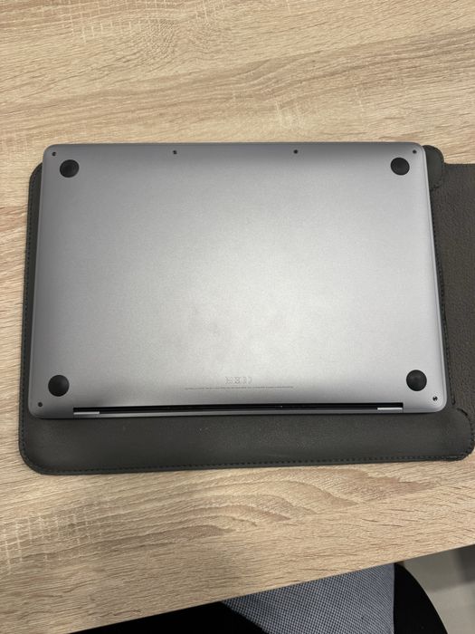 MacBook Pro com processador Intel Core i5 quad-core a 1,4GHz.