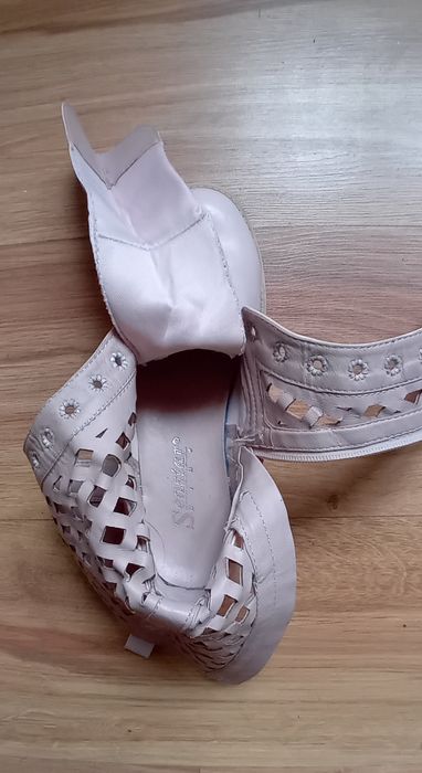 Buty wyższe rozm 36