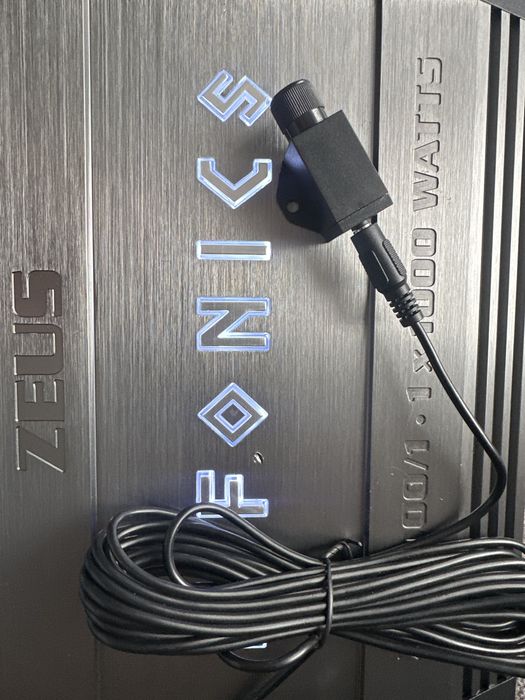 Hifonics ZXE2000.1 wzmacniacz samochodowy pilot w zestawie