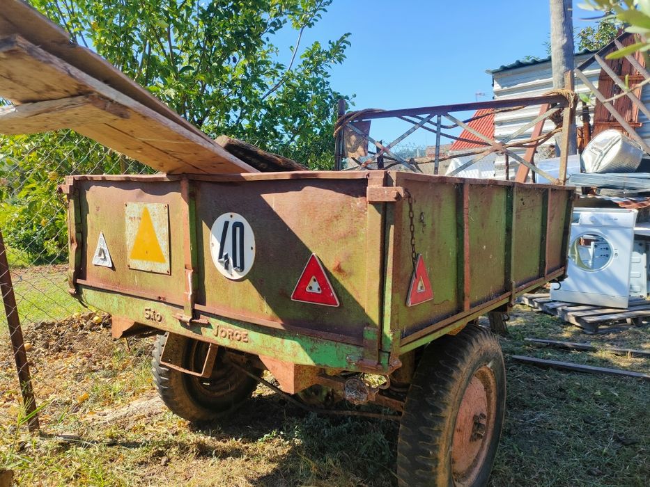 Reboque com documentos