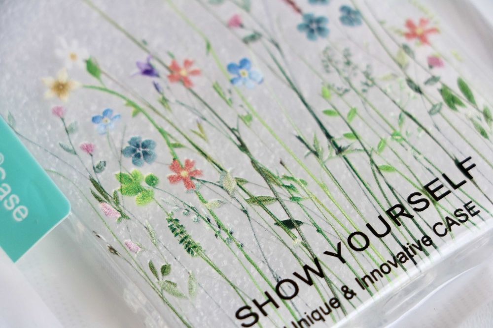 чехол Unov Case Flower Bouquet для iPhone 13 Pro/14 Pro новый