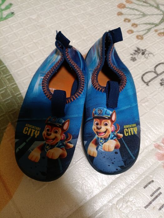 Аквашузи, взуття для плавання