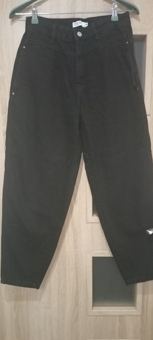 Czarne jeansy Slouchy