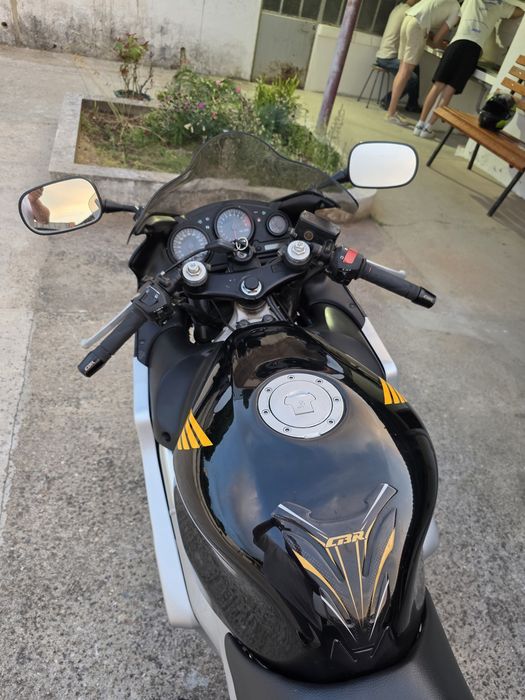 Vendo ou troco cbr 600 F4