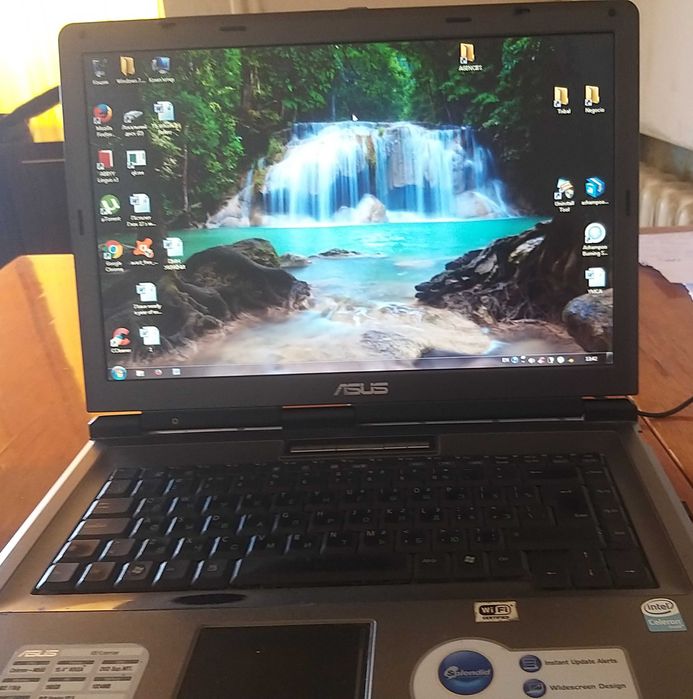 Ноутбук ASUS X51L