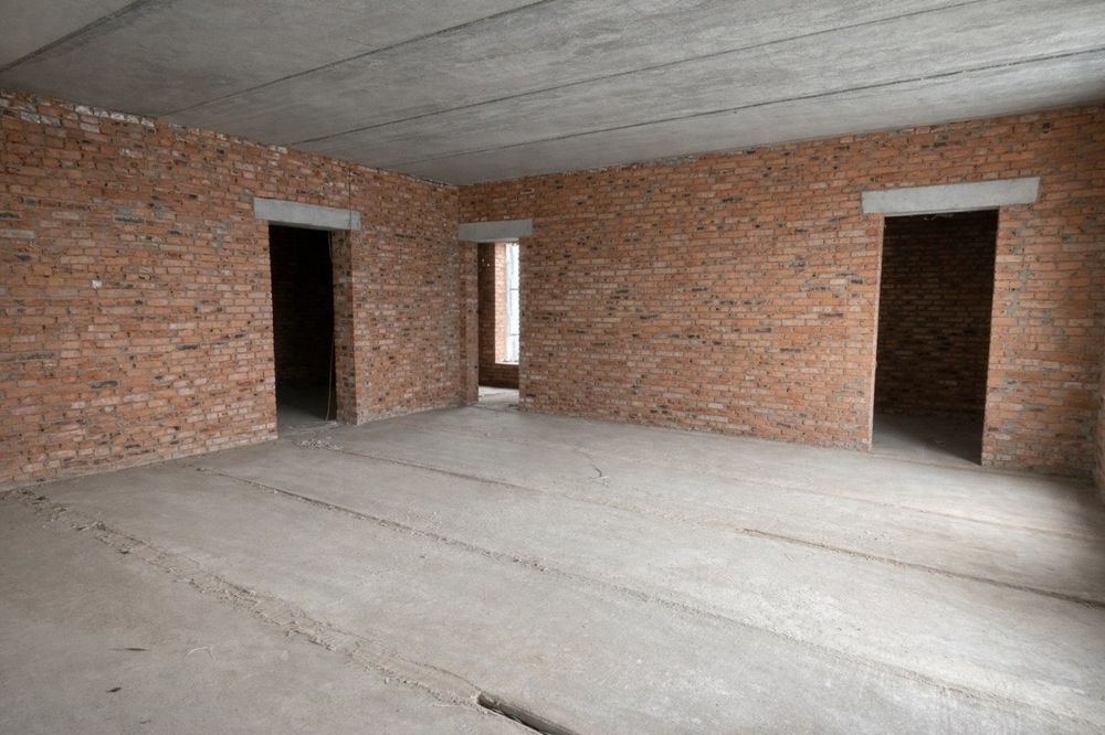 Терміново продаж 2 поверхового будинку з ділянкою на 22 сотки 350 м2