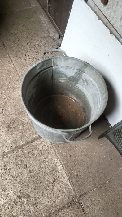 Sprzedam stary kociołek i tarka do prania metalowa cena za komplet+++