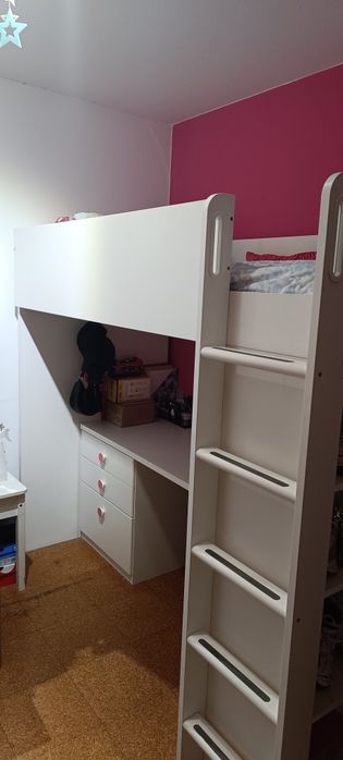 Cama alta/estúdio Ikea