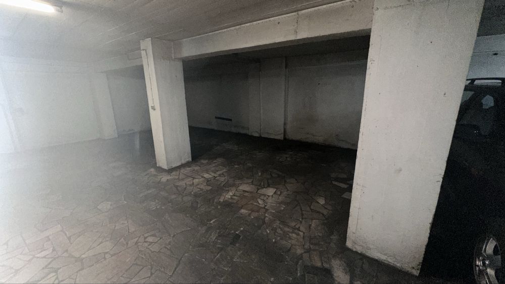 Garagem parqueamento