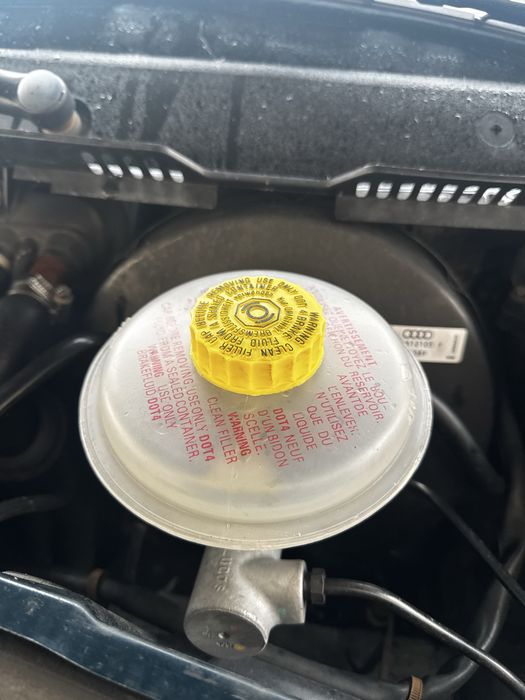 Vendo ou troco audi a4 b5 por jipe ou mota do meu agrado