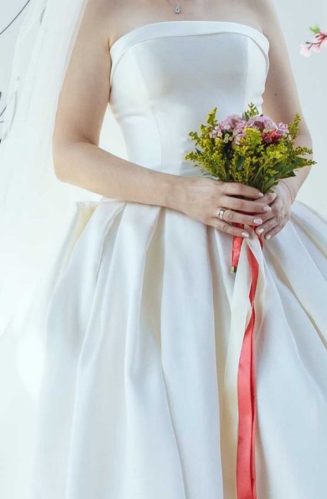 Уникальное!!!Свадебное платье 42-46 размер шикарное!