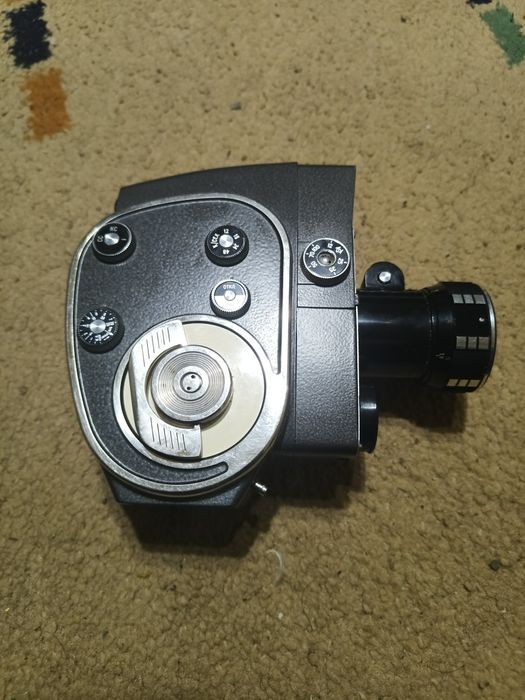 Легендарна радянська відеокамера Кварц Зум 8мм ( QUARTZ ZOOM 8mm)