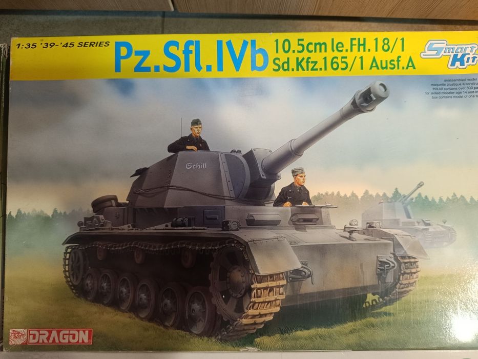 Pz.Sfl.IVb 10.5cm le.FH.18/1 Sd.Kfz.165/1 Ausf.A DRAGON 6475 1/35ème