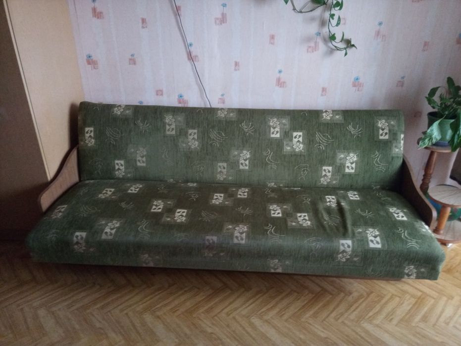 Wersalka składana 2 - osobowa 2 sztuki  db.