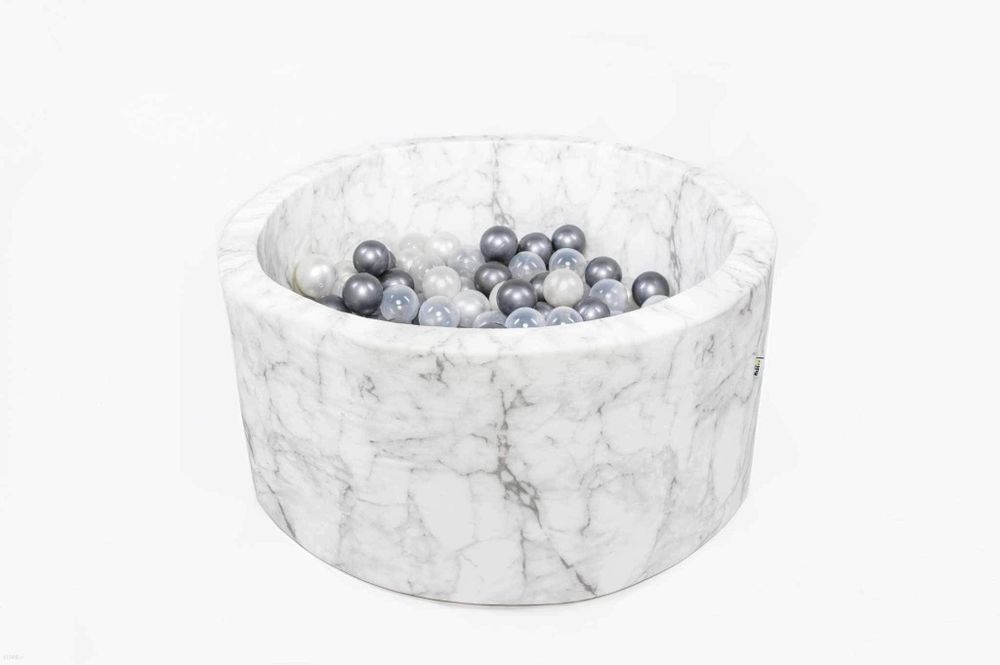Basen z kulkami Misioo