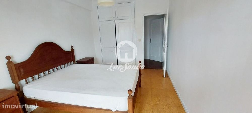Apartamento T1 com terraço de 50m2 a 500m da praia da Amorosa, Vian...