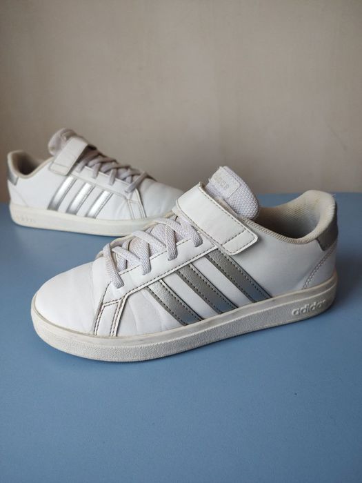 Кросовки Adidas 34p мокасини хайтопи кросівки