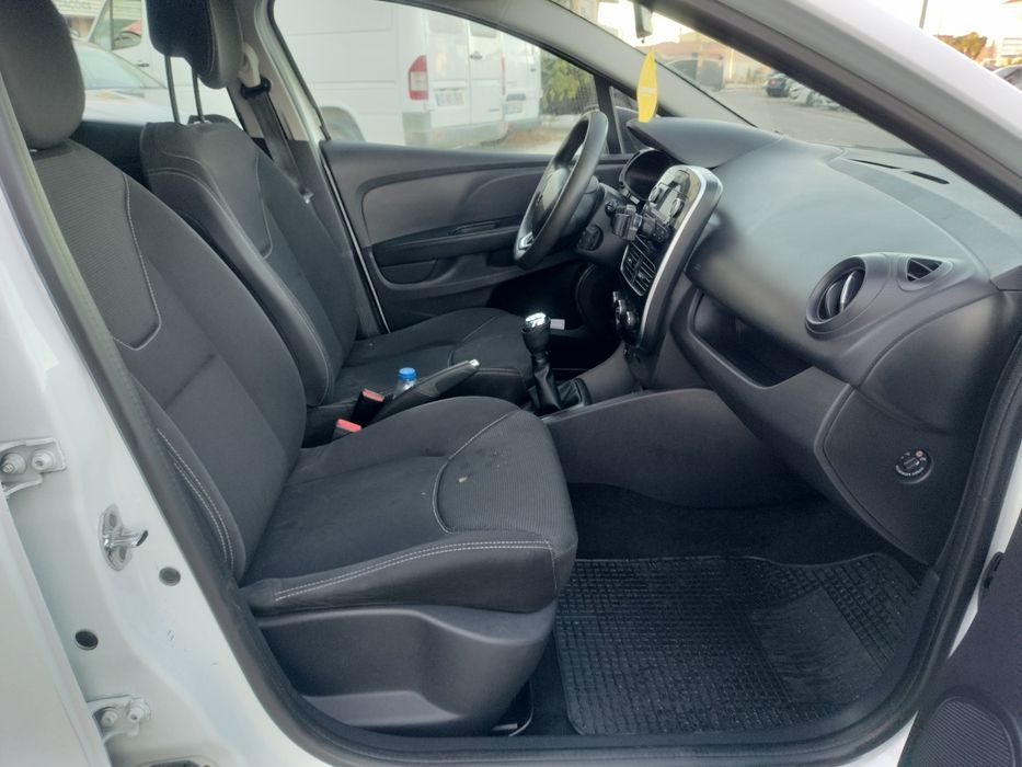 Renault Clio Impecável