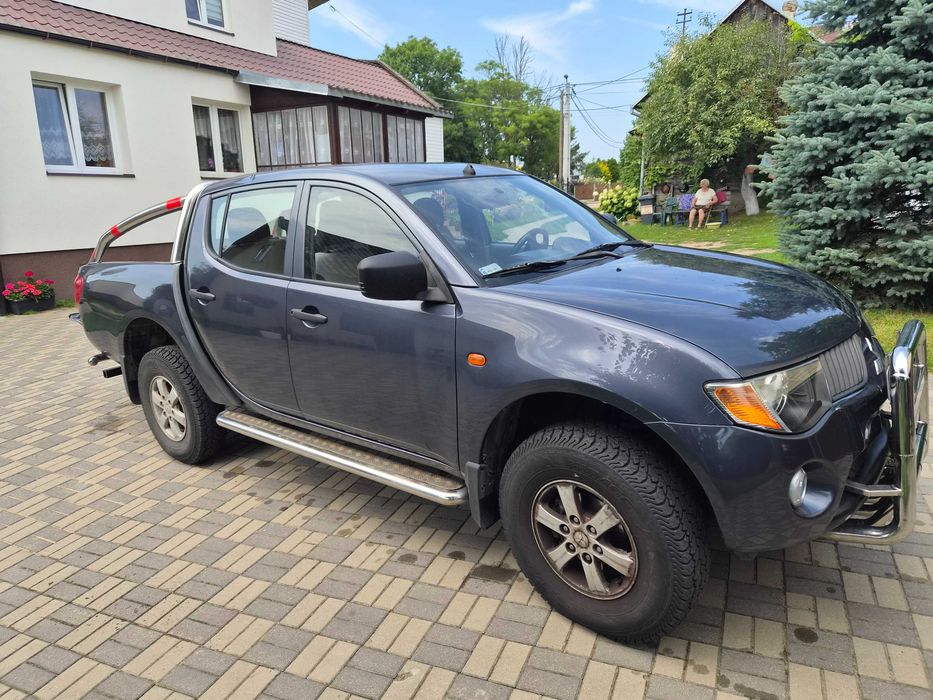 sprzedam samochód MITSUBISHI L-200