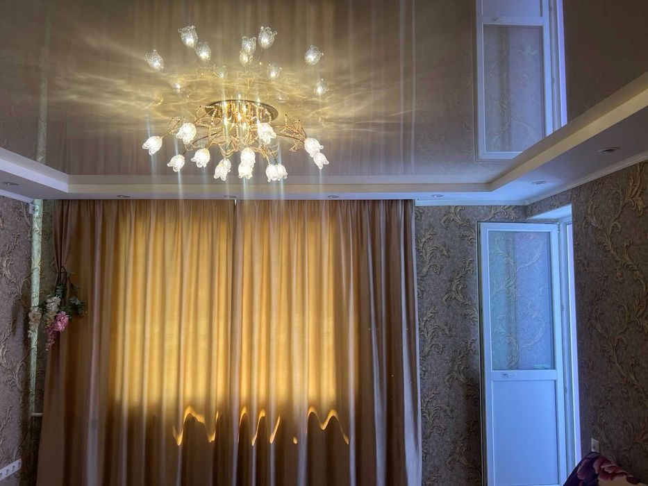 Продаж 2 -ох -ної квартири в Тихому Центрі міста(ціну знижено)