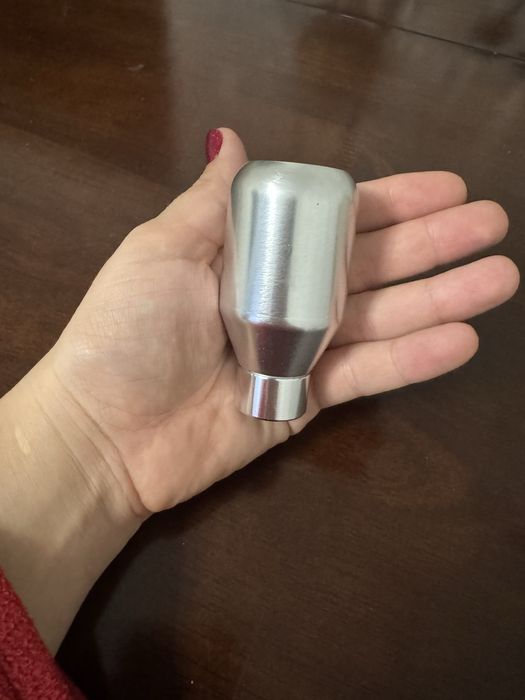 Насадка на ручку коробки передач в машину