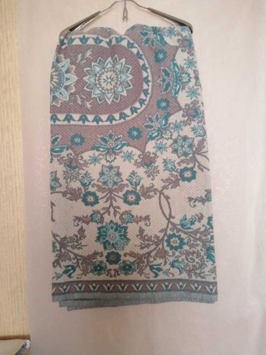 Покрывало двухцветное.