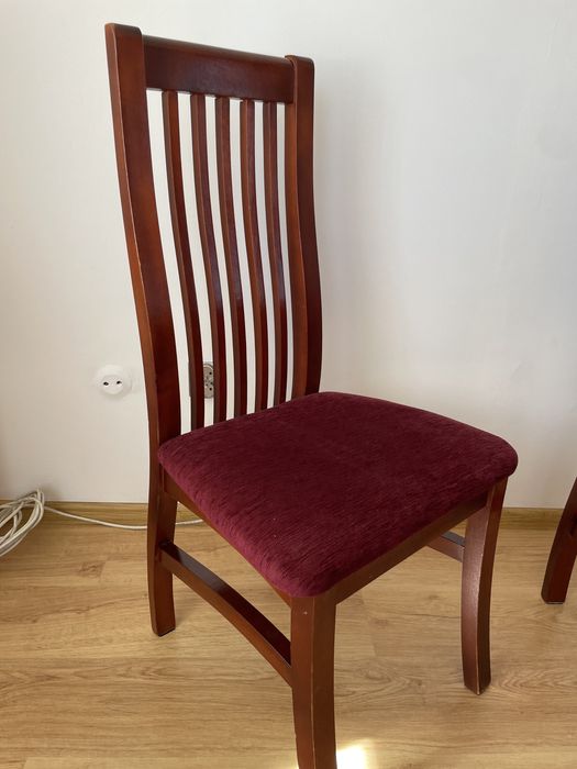 Krzesła tapicerowane