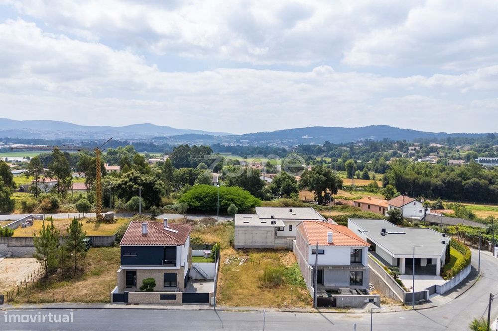 Lote de Terreno para Moradia Geminada | Cabanelas – Vila Verde