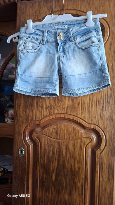 Jeansowe szorty damskie 26.Nowe.