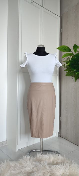 Mohito spódnica z eko skóry kremowa beżowa elegancka