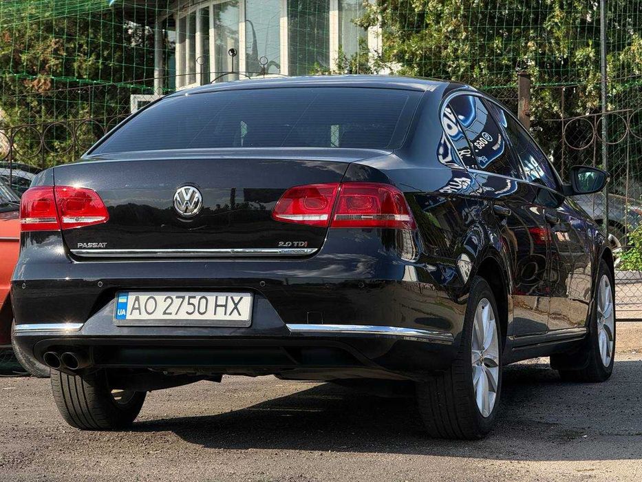Volkswagen Passat B7 2011, 2.0 дизель, автомат