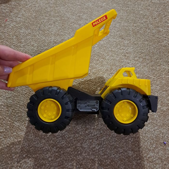 Автомобіль самосвал