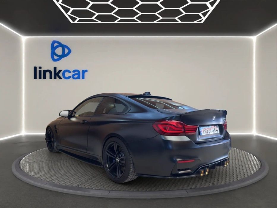 BMW M4 DKG Competition
