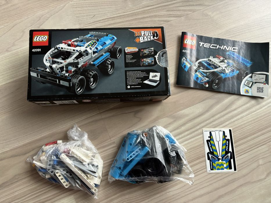 Lego Technic 7+ 42091 police pursuit - wóz policyjny