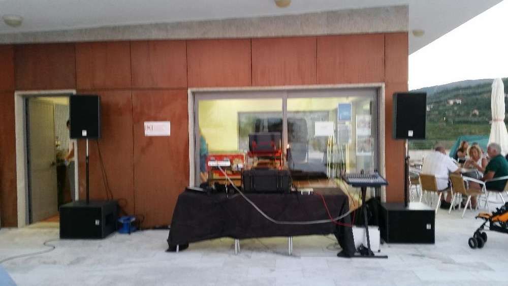 Festas e Eventos, Karaoke e DJ (Luzes/Robótica) Casamentos, Batizados