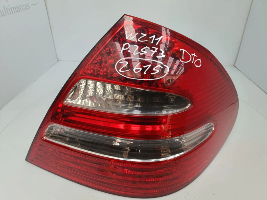 Farolim direito MERCEDES-BENZ Classe E (W211)