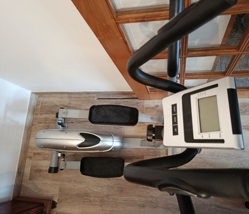 Bicicleta Elíptica Júpiter- Estrutura Robusta- Excelente Estado